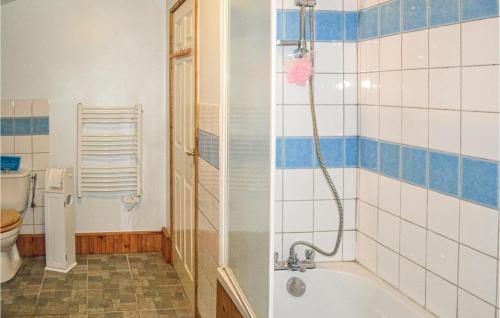 Μπάνιο, Holiday home Poullaouen KL-1617 in Πουλαουέν