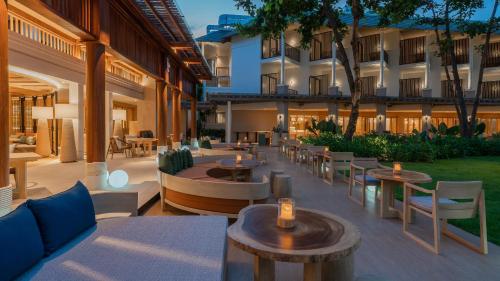406950216 Holiday Inn Resort Samui Bophut Beach by IHG