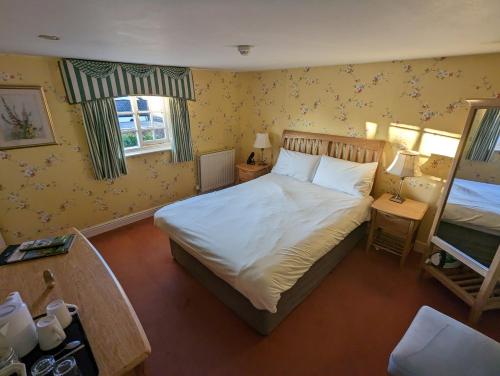 The Cottage Hotel - image 9