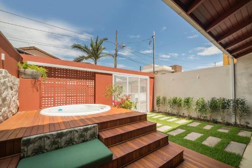 Casa com 02 dormitórios de casal com jacuzzi aquecida