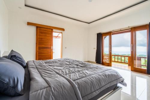 Deluxe Double Room with Balcony and Sea View image 8