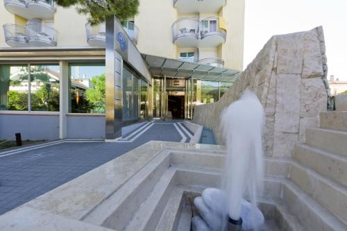 Park Hotel - image 8