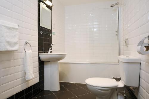 Cairn Hotel & Apartments - image 11