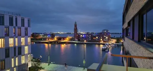 HOMEY Apartments Harbor Suite - Sea View, Parking, 2 Bathrooms in Bremerhaven, Deutschland