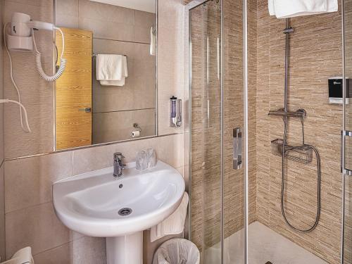 Hostal Real Aranjuez Room Type - Triple Room