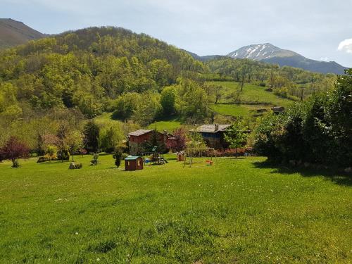 Casas rurales Valle de Bueida, jacuzzi en el El Palacio y Viscárcel