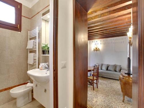 Grimaldi Apartments Cannaregio