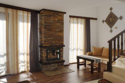 3 bedrooms, 4 beds