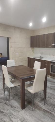 L-irdoss, Vittoriosa (foto 10)