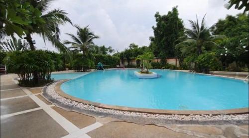 Swimming pool, Sea sand sun Condominiums near Maha Surasinghanart Camp