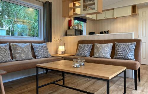  3 Bedroom Stunning Home In Heinkenszand in heinkenszand