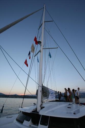 Floatinn Boat-BnB - image 3