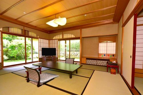 Deluxe Room with Tatami Area - New Building