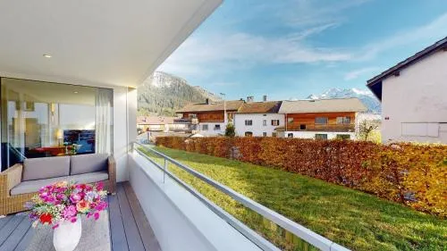 Spacious apartment with mountain view in Lenz, Schweiz