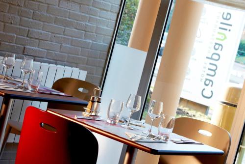 Hotel - Restaurant Campanile Paris Ouest- Nanterre- La Défense