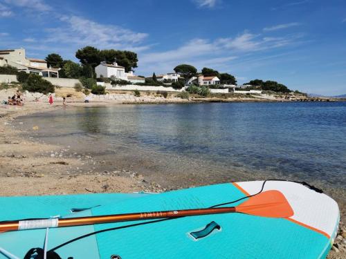Beach, Logement independant renove Tres belle terrasse Vue mer port et Marseille in Saint-Henri