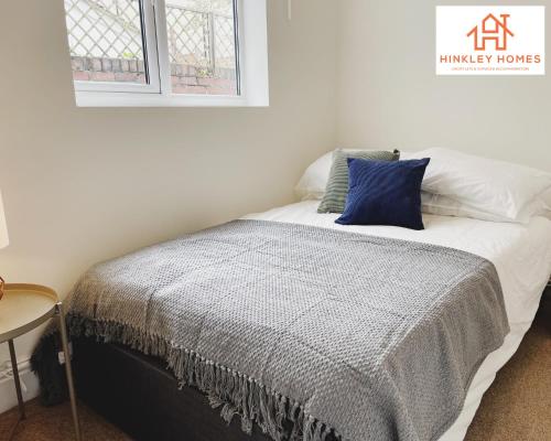 Habitació, Temple Meads Station -Stylish 3 bed- Free Parking By Hinkley Homes Short Lets & Serviced Accommodati in Windmill Hill