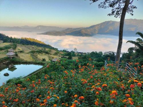 Phương Linh Hotel - 주변 명소