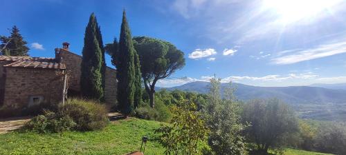 COPPA DI SOPRA - Beautiful villa with superb view