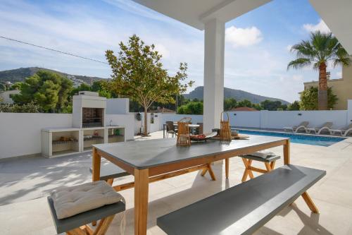 Villa with Private Pool image 9