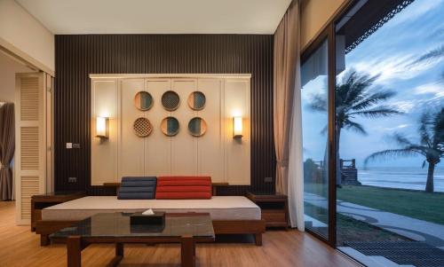 Facilities, Bansaithong Beach Resort in Bang Saphan