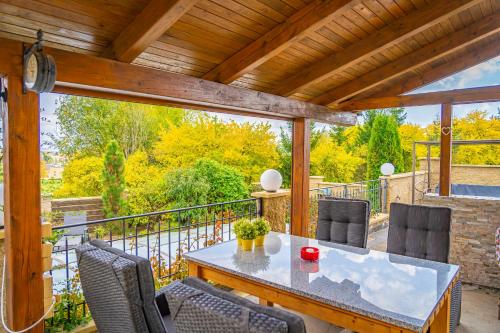 Balkons/terase, Luxusní vila v Rudici (Luxusni vila v Rudici) in Vilemovice