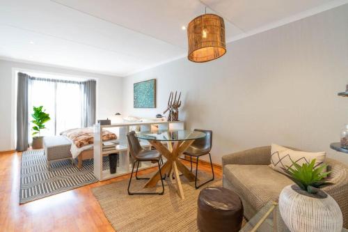Modern apartment in culturally vibrant Melville 22 — other in 10 Main East Road, Johannesburg South Africa, 2109