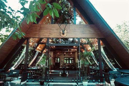 Restorāns, LA SELVA Resort, Pench National Park in Teliya