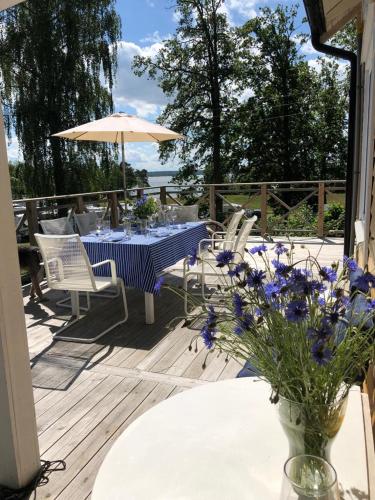 B&B Mariestad - Ferienhaus am Vänern mit Seeblick - Bed and Breakfast Mariestad