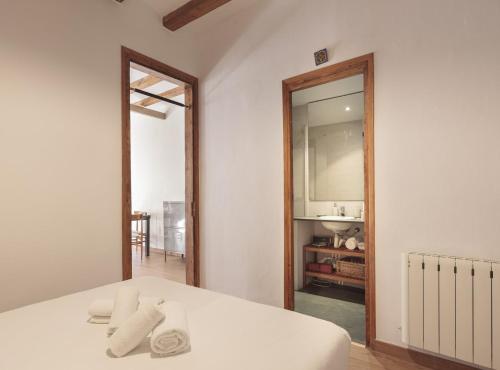 Ndlr 2-4 · Authentic flat in Poble Sec - Paralelo, Barcelona (fotografie 10)