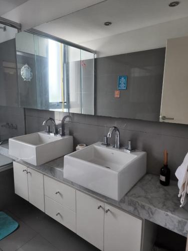 Apartamento Av kennedy y Cerviño a metros embajada EEUU, Buenos Aires (fotografie 3)