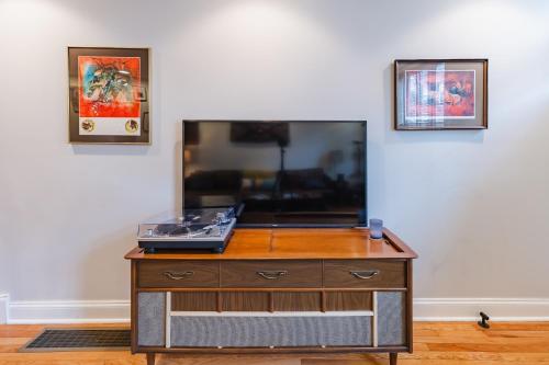 Bedroom in thoughtfully decorated East Passyunk home (South Philadelphia)