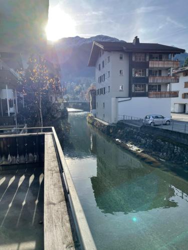 TOP LOCATION - Klosters center - 130m distance to ski lift Parsenn Gotschnabahn and railway station Klosters Platz - direct connection to Davos, Klosters (fotografie 7)