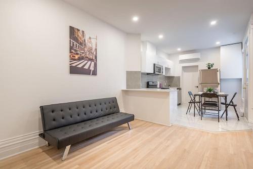 Wonderful 4BedR in Mile-End with FREE Parking