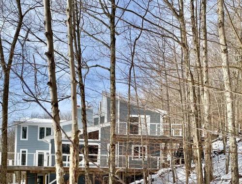 Bears Eye View in Bovina Center, USA