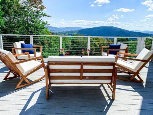 Bears Eye View in Bovina Center, USA