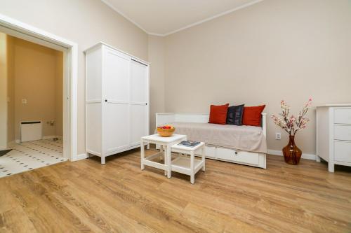 New studio 3 - self check in with parking included, Bratislava (fotografie 4)