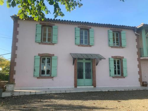 Gîte ferme équestre avec piscine