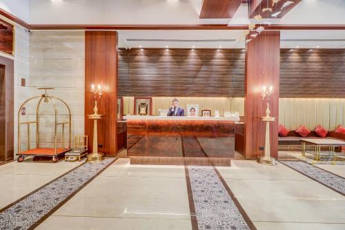 Hotel Gurudev Grand – Bombay/ Mumbai, KY
