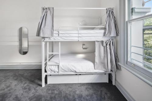 The Pacific House Room Type - Bed in 4-Bed Mixed Dormitory Room