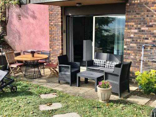 Chez Isa, loft 55m2, jardin, vue, parking, entrée autonome (Chez Isa, loft 55m2, jardin, vue, parking, entree autonome) in Ceyrat (Auvergne)