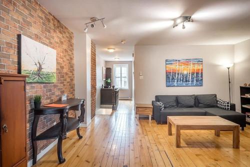 PRIME LOCATION - BEST Apartment In Downtown MTL