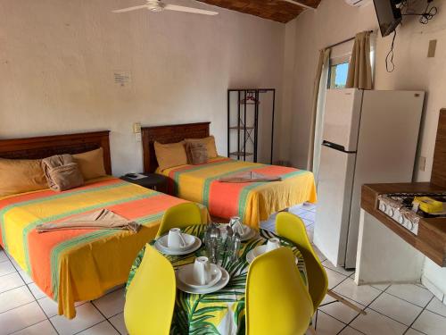 MonteMar Hotel y Bungalows – Guayabitos, MO