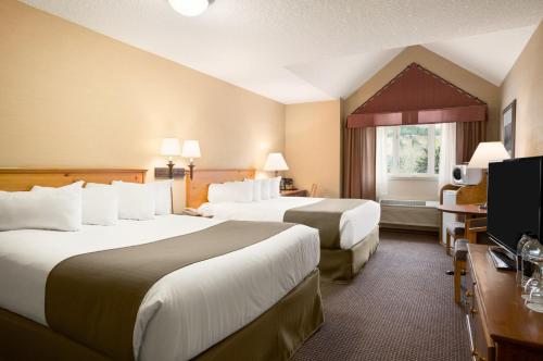 Canmore Inn and Suites - image 4