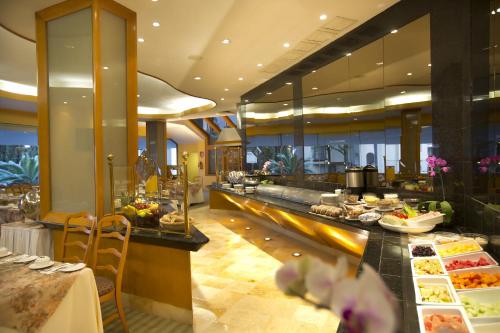 Restaurant, Hotel Guadalajara Plaza Ejecutivo in Guadalajara Suburbs