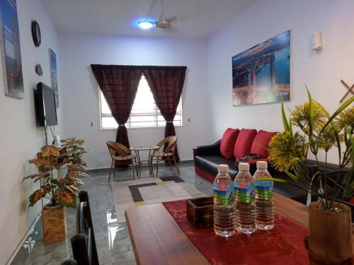 Homestay Camelia Kuala Terengganu Houses 3 Room 2 Bathroom - Near Batu Buruk Beach , Drawbridge, Pas in Kuala Terengganu