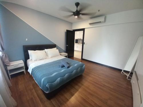Mercu Summer Suite KLCC @ Penguin Homes photo 1