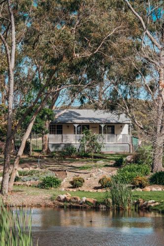 Granite Gardens Cottages & Lake Retreat Thorndale