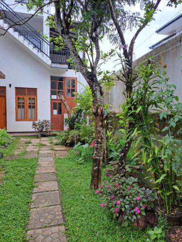 B & B CHARM Tangalle