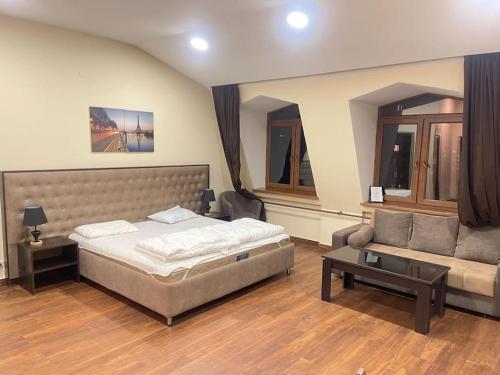 Comfortable Apartment In City Center